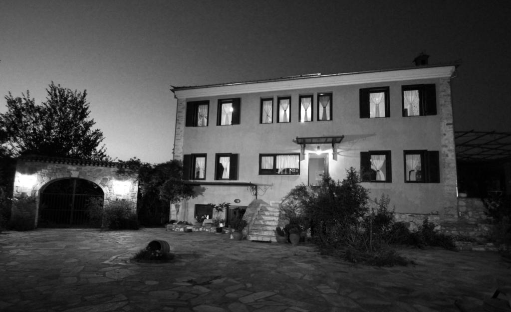 Kokkymelon Toxotes Xanthis Exterior foto